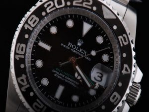 Rolex-GMT-Master-Black-Ceramic-Bezel-And-Black-Dial-Small-Calend-13_1